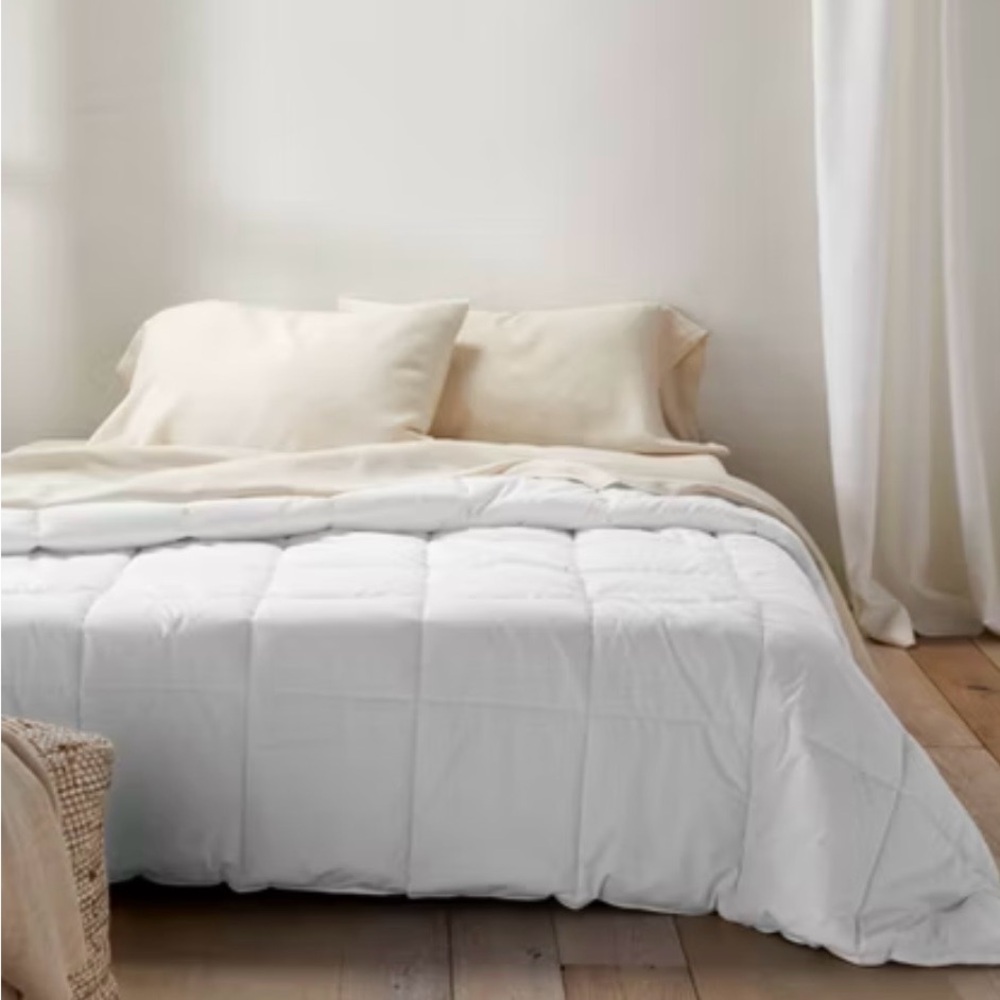 Casaluna Cool Plush Comforter King All Seasons Weight Down Alternative